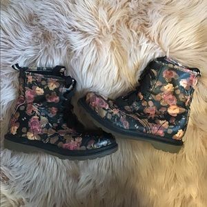 Floral combat boot